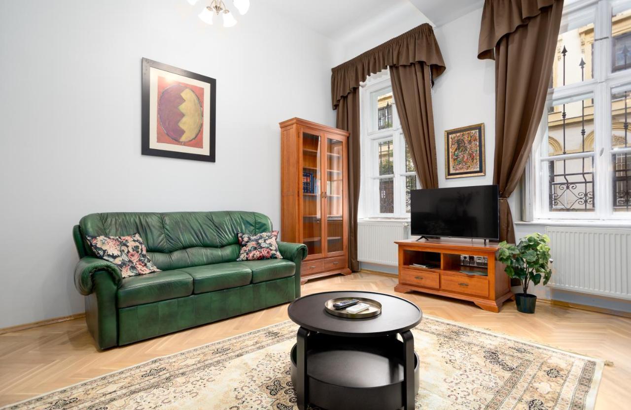Emerald Suite With Free Parking Budapest Eksteriør billede