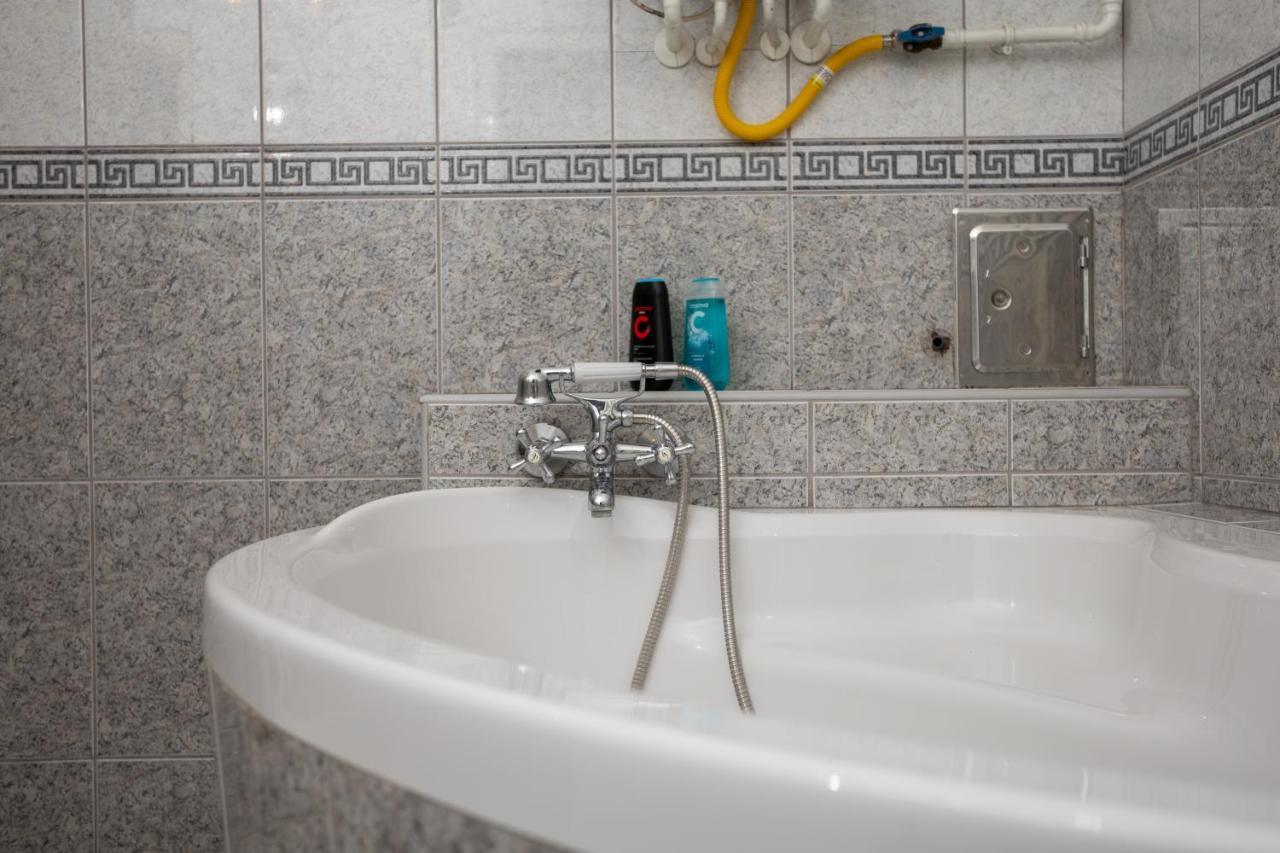 Emerald Suite With Free Parking Budapest Eksteriør billede